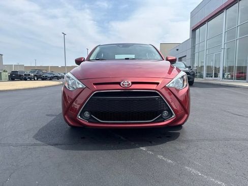 Used 2020 Toyota Yaris LE FWD image 2
