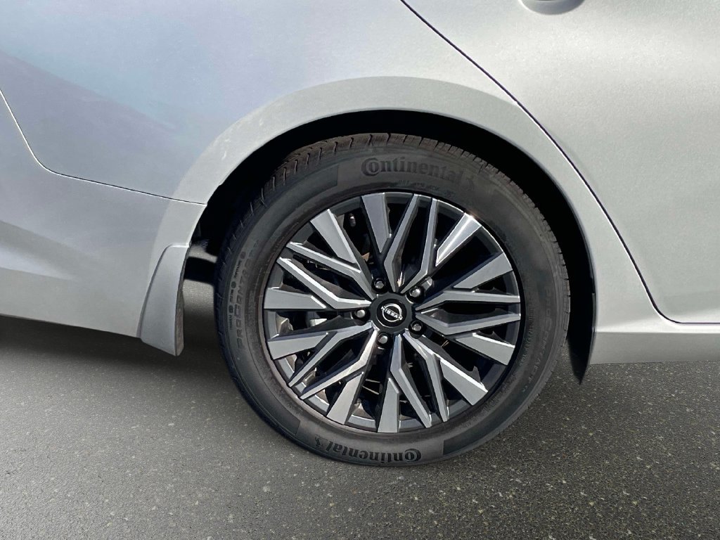 Used 2024 Nissan Altima 2.5 SV w/ SV Premium Package FWD image 7