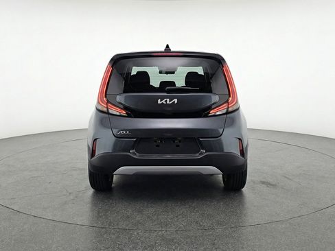 Used 2025 Kia Soul LX w/ LX Technology Package FWD image 7