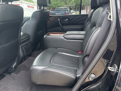 Used 2016 INFINITI QX80 4WD w/ Deluxe Technology Package image 9