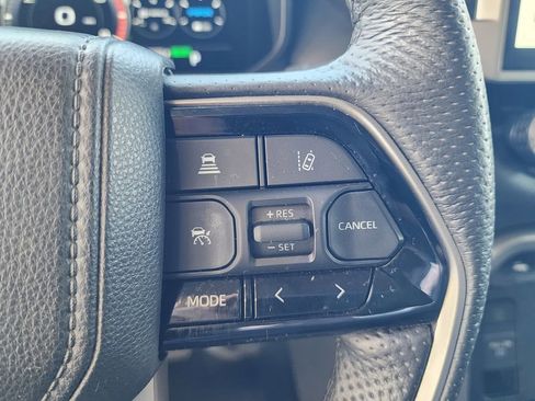 Used 2023 Toyota Tundra Limited image 21