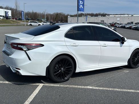Used 2023 Toyota Camry XSE w/ Navigation Package image 4