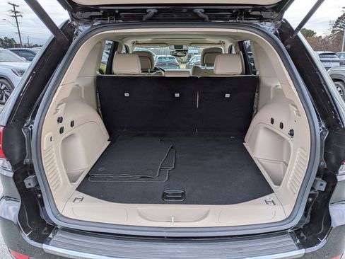 Used 2021 Jeep Grand Cherokee Limited w/ Trailer Tow Group IV image 33