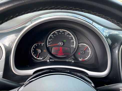 Used 2013 Volkswagen Beetle 2.0T FWD image 22