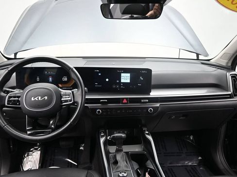 Certified 2024 Kia Sorento S FWD image 39