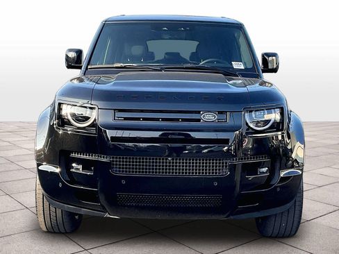 New 2026 Land Rover Defender 130 X-Dynamic SE image 5