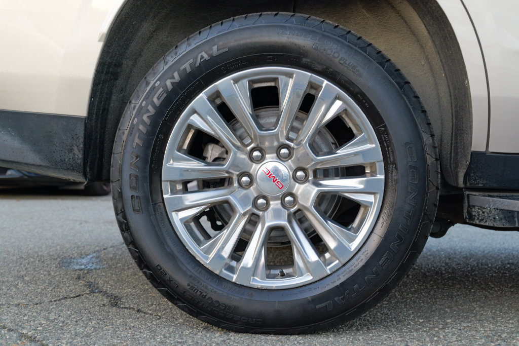 Used 2023 GMC Yukon Denali AWD/4WD image 13