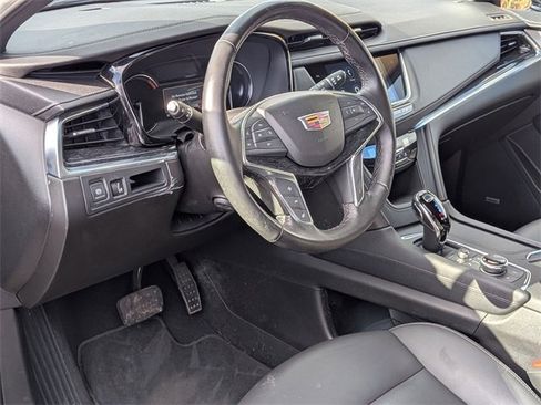 Certified 2023 Cadillac XT5 Premium Luxury image 9