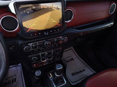 Used 2023 Jeep Wrangler Unlimited Rubicon 392 image 15