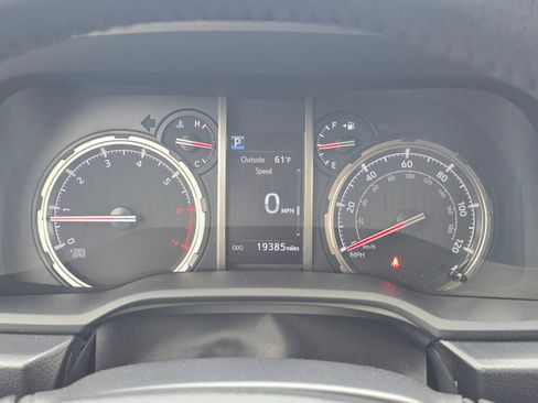 Used 2024 Toyota 4Runner TRD Off-Road Premium w/ Off Road Premium Plus Package AWD/4WD image 25