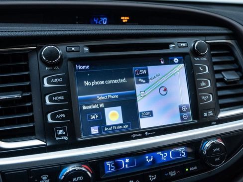 Used 2015 Toyota Highlander Limited image 24