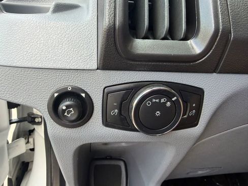 Used 2017 Ford Transit 350 XLT RWD image 28