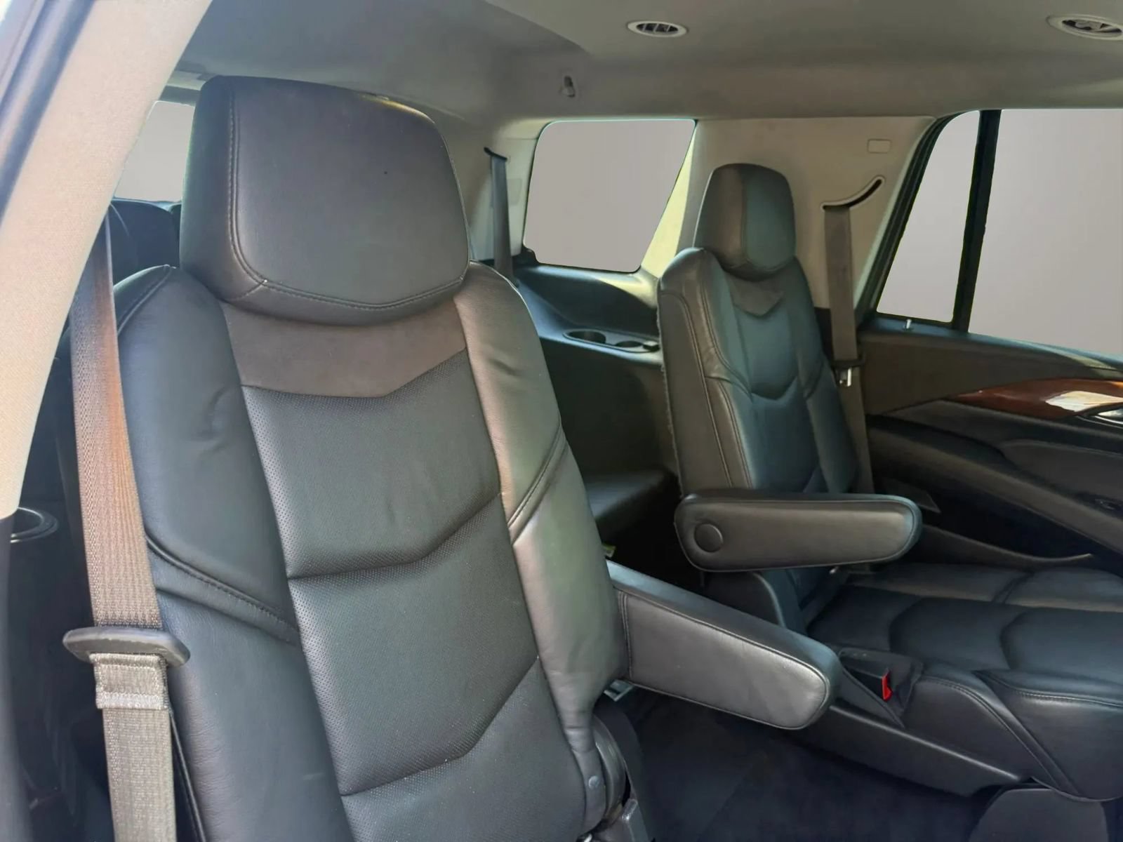 Used 2018 Cadillac Escalade Luxury AWD/4WD image 50