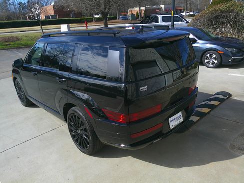 Used 2024 Hyundai Santa Fe Calligraphy image 10