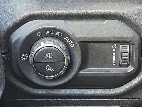 New 2025 Jeep Gladiator Mojave w/ Steel Bumper Group image 22