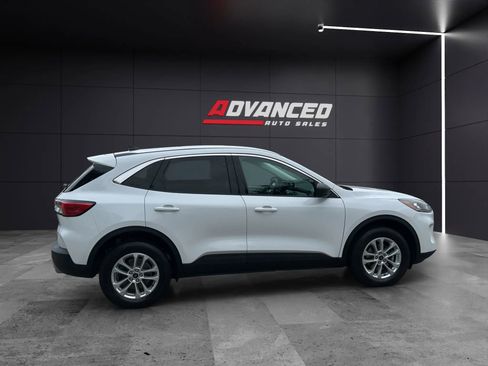 Used 2022 Ford Escape SE image 8