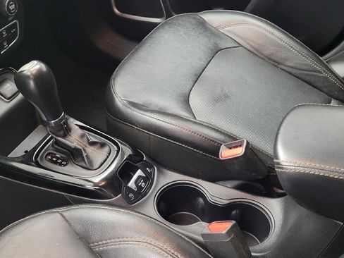 Used 2018 Jeep Compass Limited w/ Safe & Security Group FWD image 26