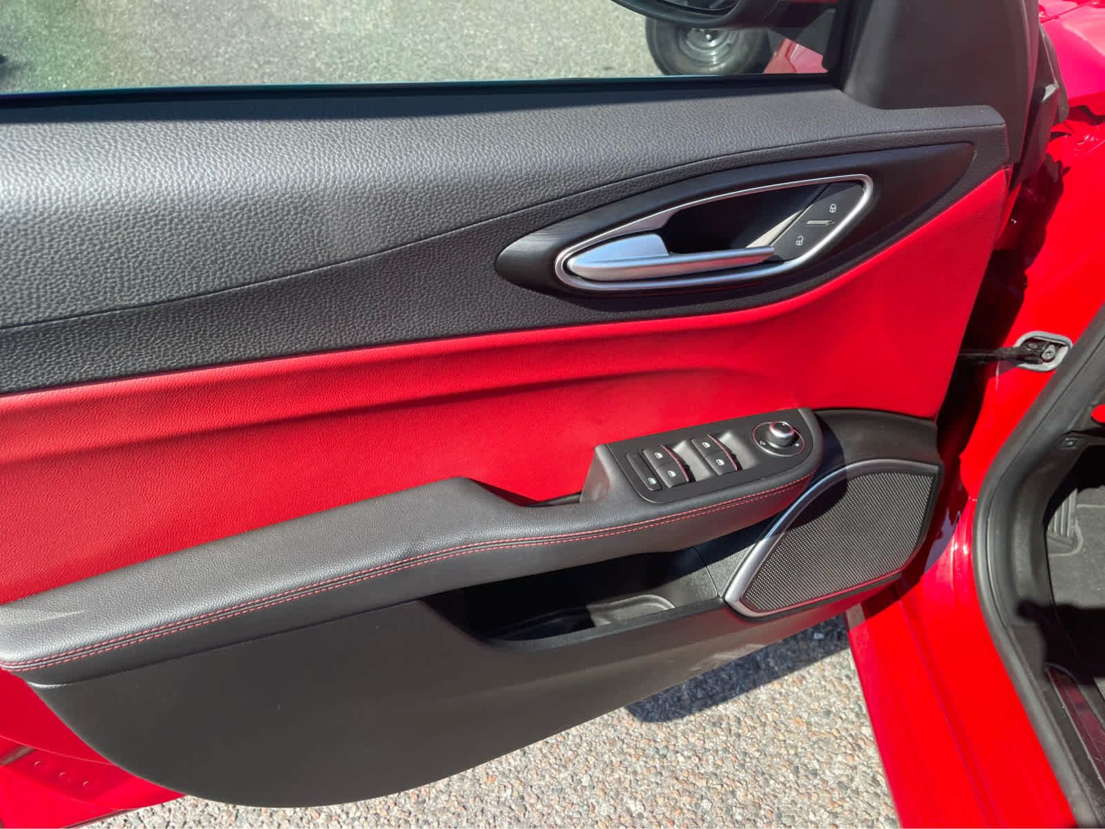 Used 2018 Alfa Romeo Giulia RWD image 16