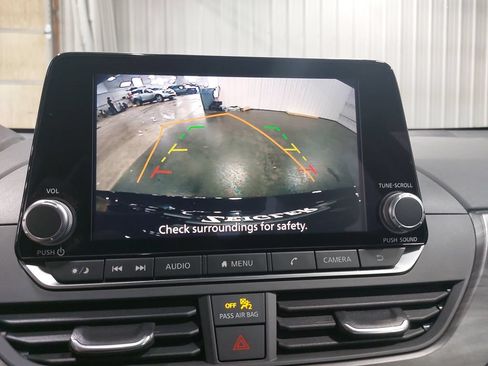 Certified 2025 Nissan Altima 2.5 SV FWD image 24