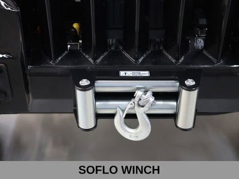 Used 2025 Jeep Wrangler Unlimited Sport AWD/4WD image 19