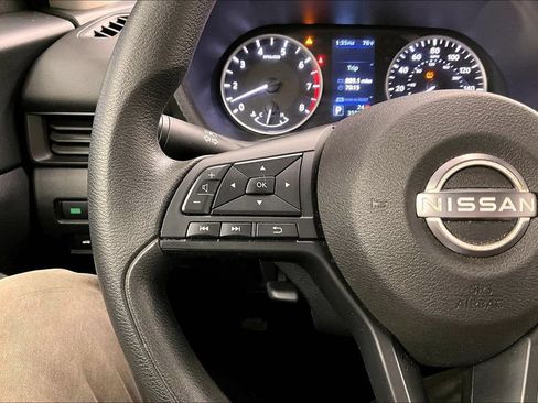 Used 2024 Nissan Sentra S FWD image 17