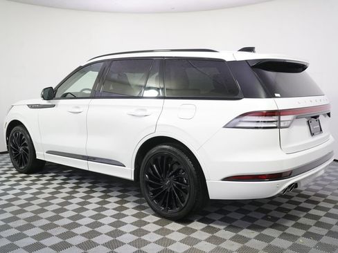 New 2026 Lincoln Aviator Reserve AWD/4WD image 3
