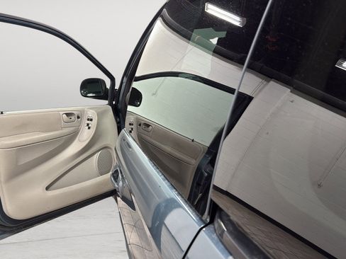 Used 2006 Dodge Grand Caravan SXT image 14