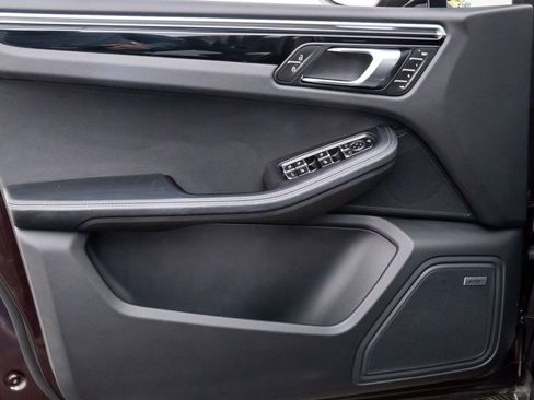 Certified 2024 Porsche Macan Turbo image 14