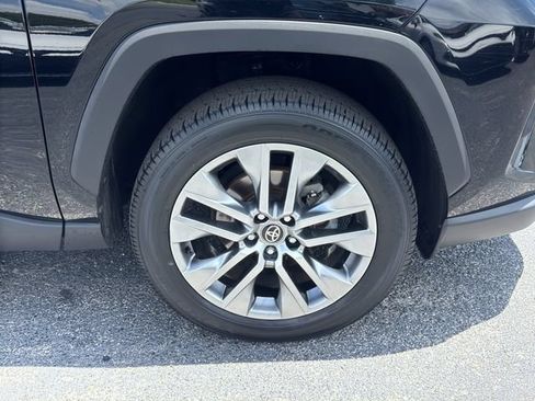 Certified 2022 Toyota RAV4 XLE Premium FWD image 9