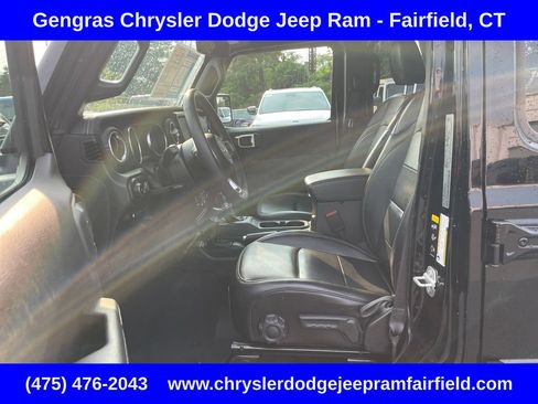 Used 2023 Jeep Wrangler Unlimited Sahara w/ Cold Weather Group AWD/4WD image 43