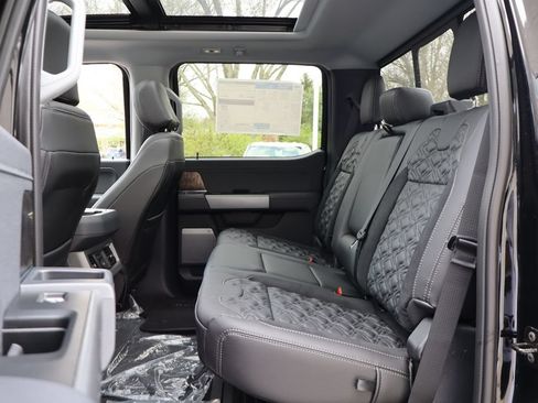 New 2026 Ford F250 Lariat w/ Black Appearance Package AWD/4WD image 11