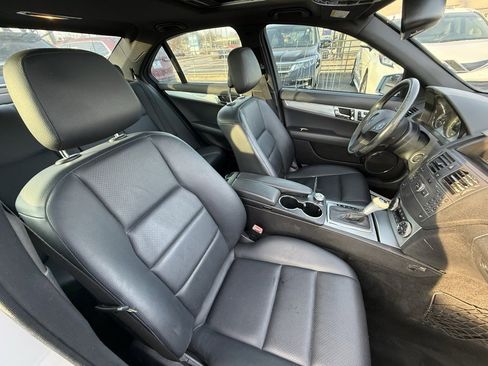 Used 2010 Mercedes-Benz C 300 Sedan image 38