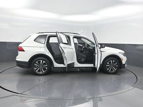 Used 2022 Volkswagen Tiguan S AWD/4WD image 34