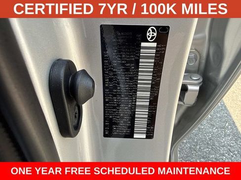 Used 2025 Toyota Corolla LE FWD image 29