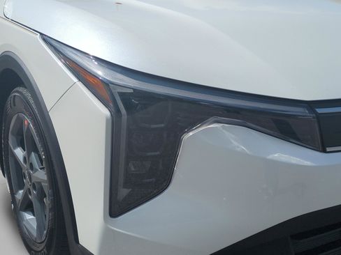 New 2026 Kia K4 LXS image 10