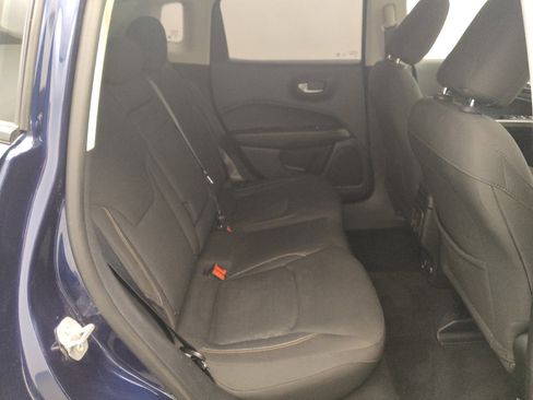 Used 2018 Jeep Compass Sport w/ Tech Group FWD image 19