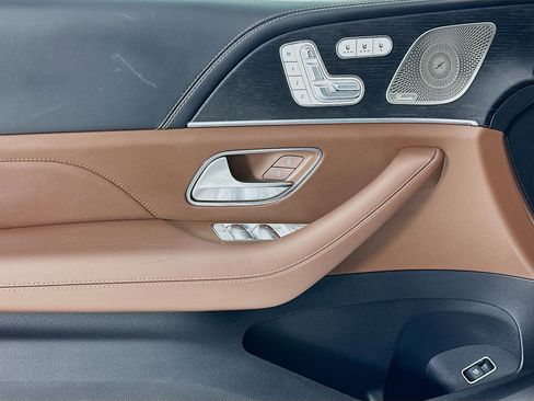 Used 2024 Mercedes-Benz GLS 63 AMG 4MATIC image 19