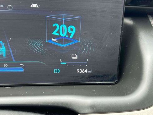 Used 2024 Hyundai Tucson Limited image 25