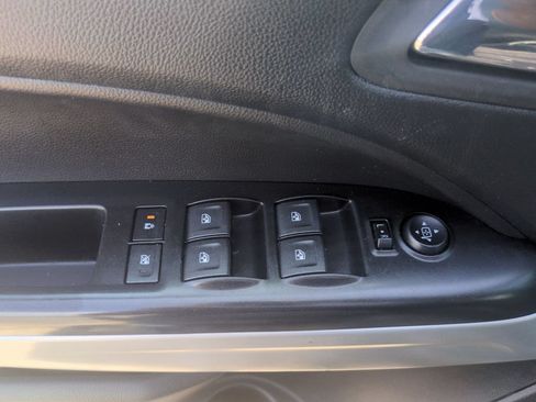 Used 2022 Chevrolet Colorado ZR2 AWD/4WD image 15