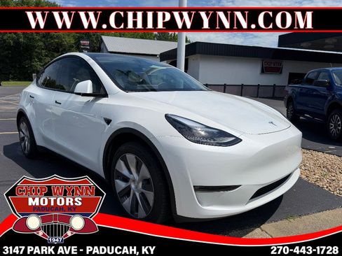 Used 2024 Tesla Model Y Long Range AWD/4WD image 1