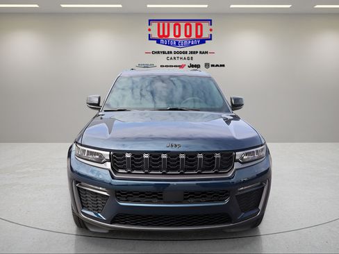 New 2026 Jeep Grand Cherokee L Limited w/ Limited Altitude Package AWD/4WD image 8