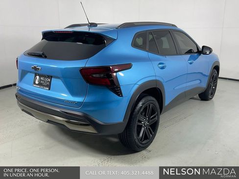 Used 2025 Chevrolet Trax ACTIV w/ Sunroof Package FWD image 6