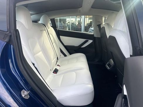Used 2019 Tesla Model 3 Standard Range image 21