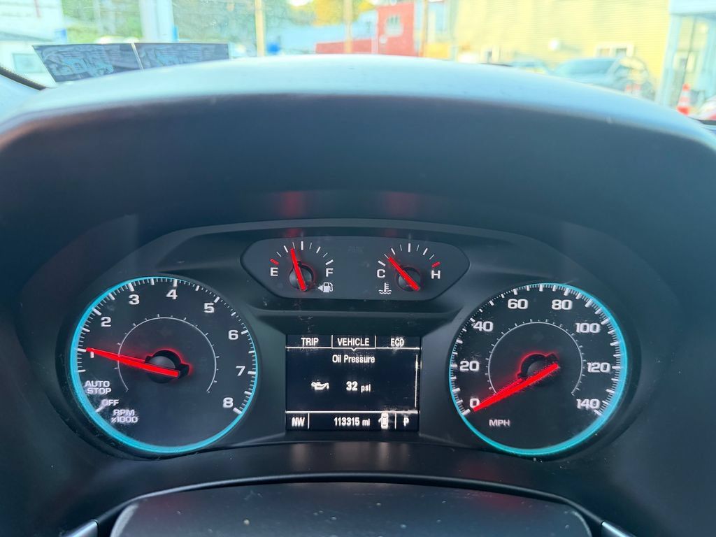 Used 2018 Chevrolet Equinox LT AWD/4WD image 16