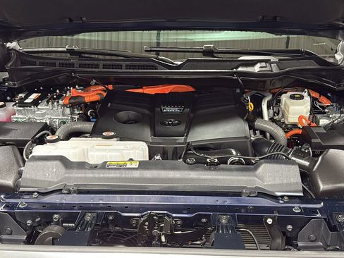 Used 2025 Toyota Tundra Limited image 25