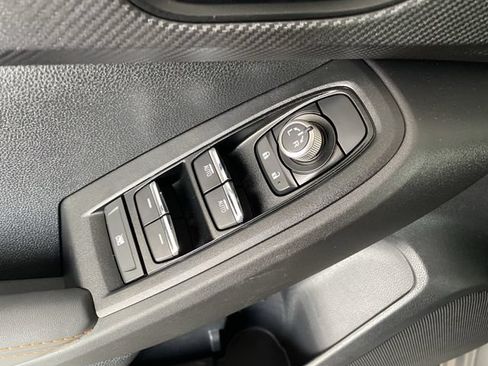 Used 2024 Subaru Crosstrek 2.5i Limited AWD/4WD image 20