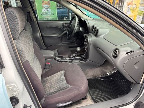 Used 2003 Pontiac Grand Am SE image 12