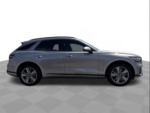 Used 2022 Genesis GV70 3.5T Sport w/ Sport Advanced Package AWD/4WD image 6