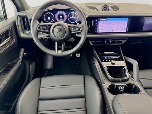 New 2025 Porsche Cayenne Turbo image 24