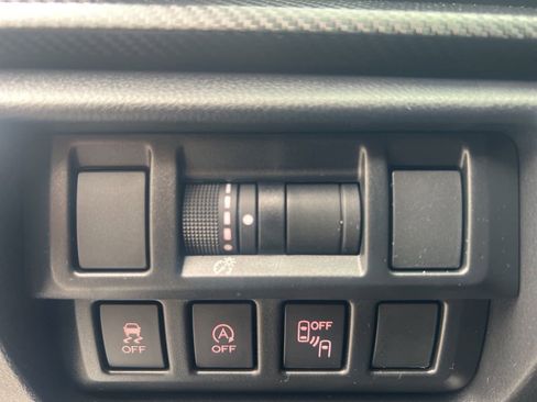 Certified 2023 Subaru Crosstrek 2.0i Premium image 11